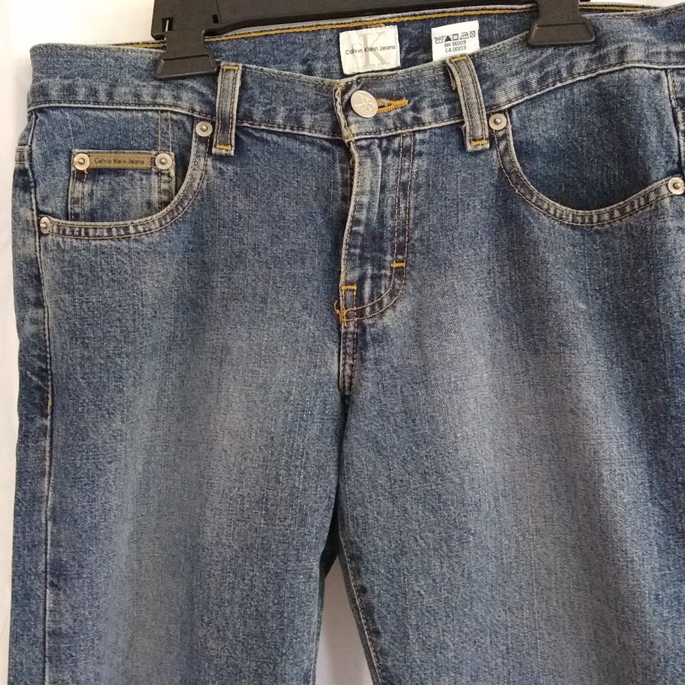 CALVIN KLEIN WOMEN'S FADED DENIN LOW RISE